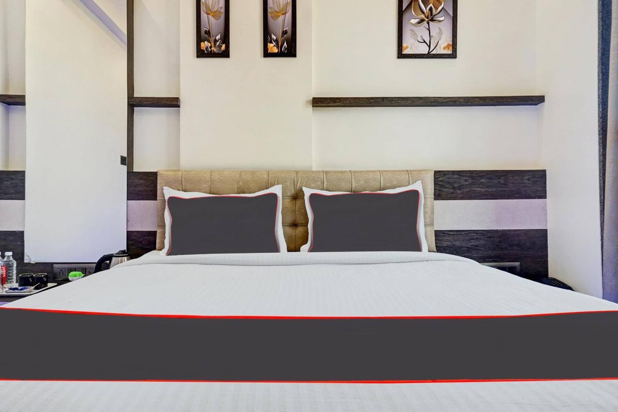 Super Townhouse Poona Royal Ξενοδοχείο Pimpri-Chinchwad Εξωτερικό φωτογραφία