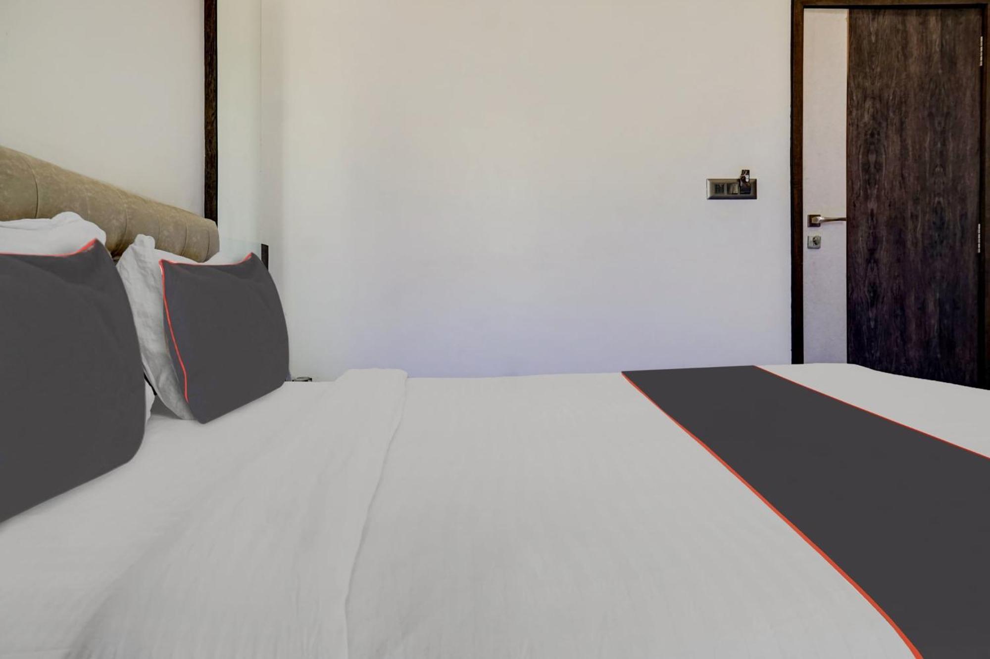 Super Townhouse Poona Royal Ξενοδοχείο Pimpri-Chinchwad Εξωτερικό φωτογραφία