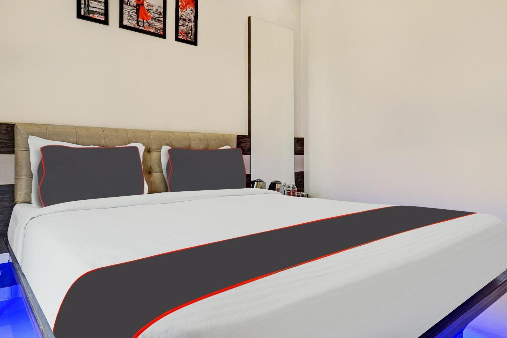 Super Townhouse Poona Royal Ξενοδοχείο Pimpri-Chinchwad Εξωτερικό φωτογραφία