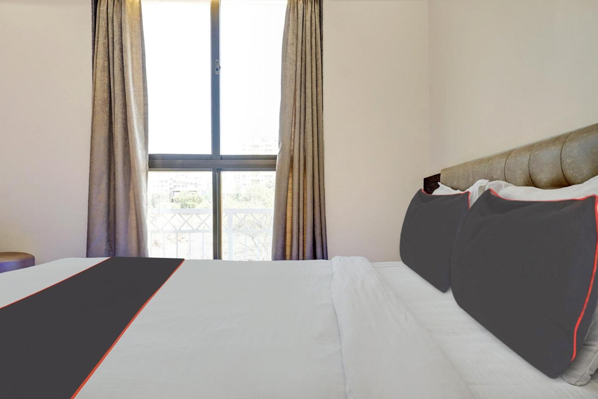 Super Townhouse Poona Royal Ξενοδοχείο Pimpri-Chinchwad Εξωτερικό φωτογραφία