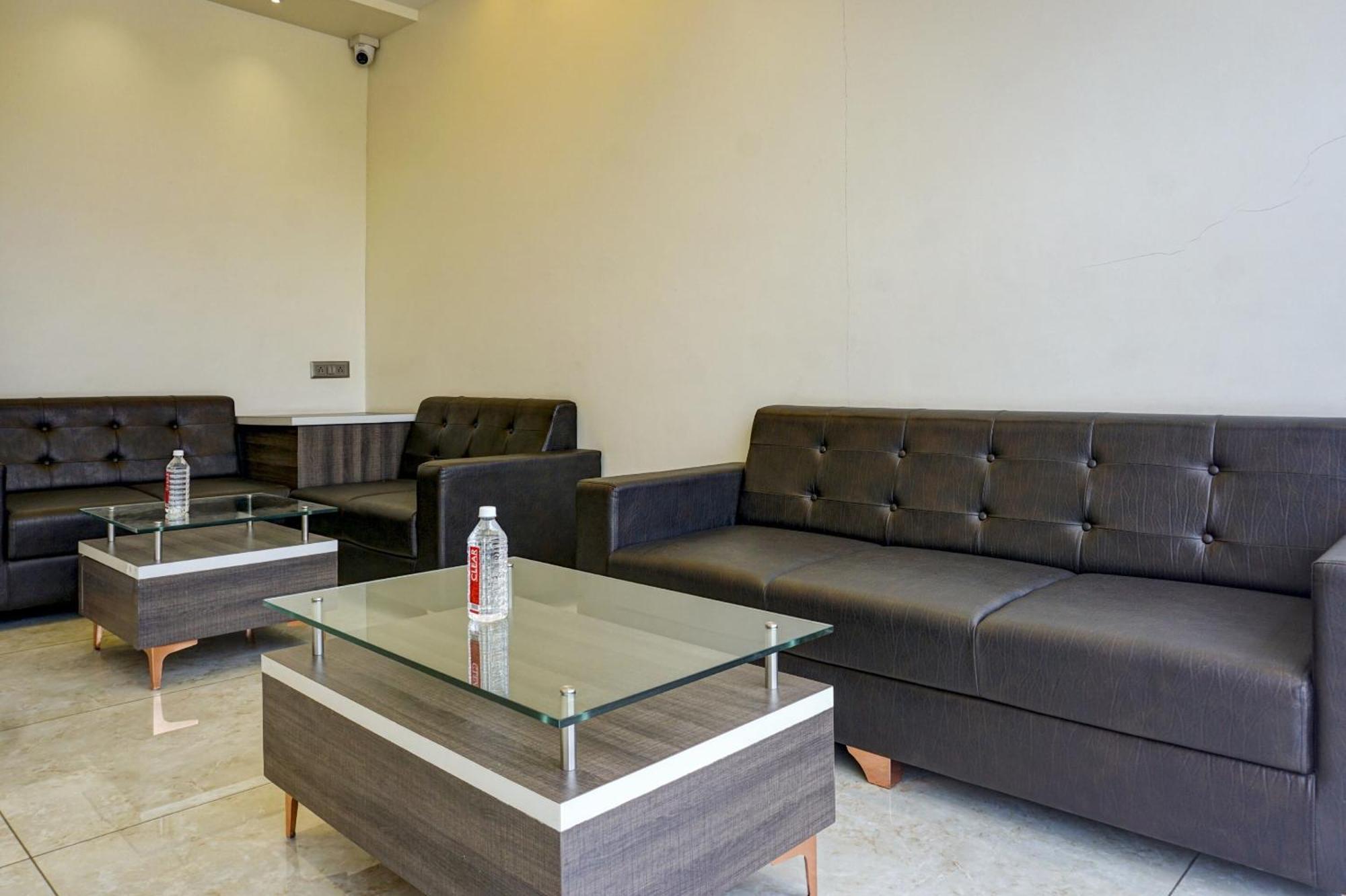 Super Townhouse Poona Royal Ξενοδοχείο Pimpri-Chinchwad Εξωτερικό φωτογραφία